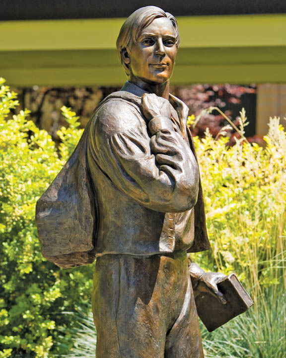 A photo of a statue of Joseph Smith.
